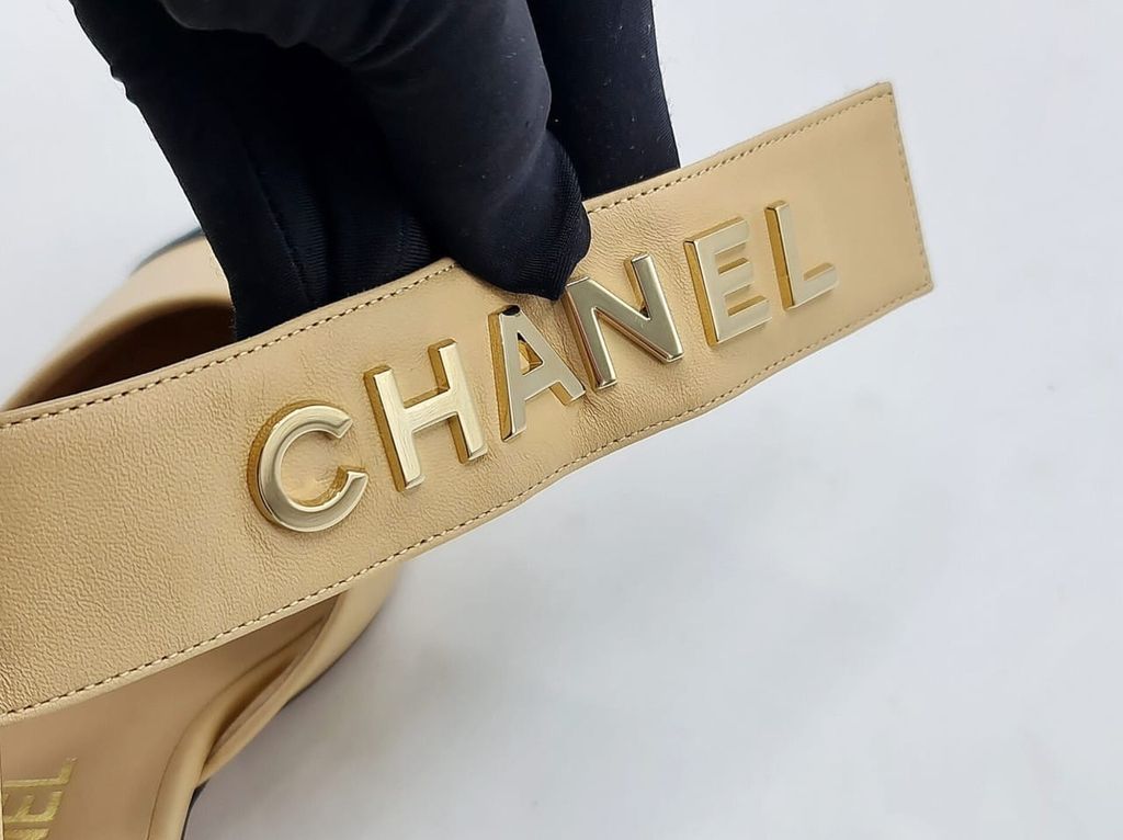 d9814675-cd33-4dbf-9a35-aca8624d0f94