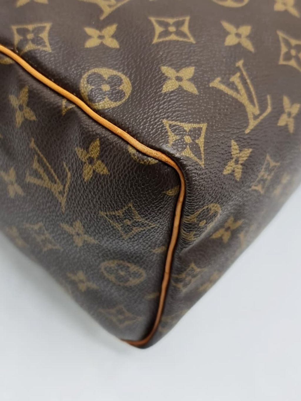 c09028c5-33ef-47cf-aeea-f2a5ad8915ea