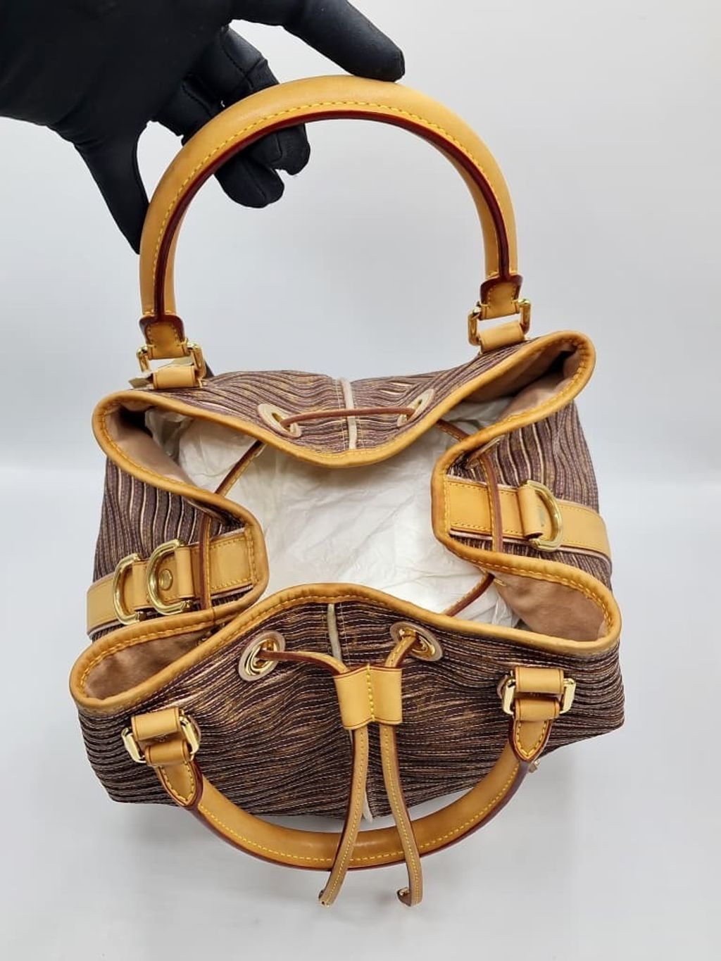 d7359aad-7305-4613-9add-c74c79555a1e