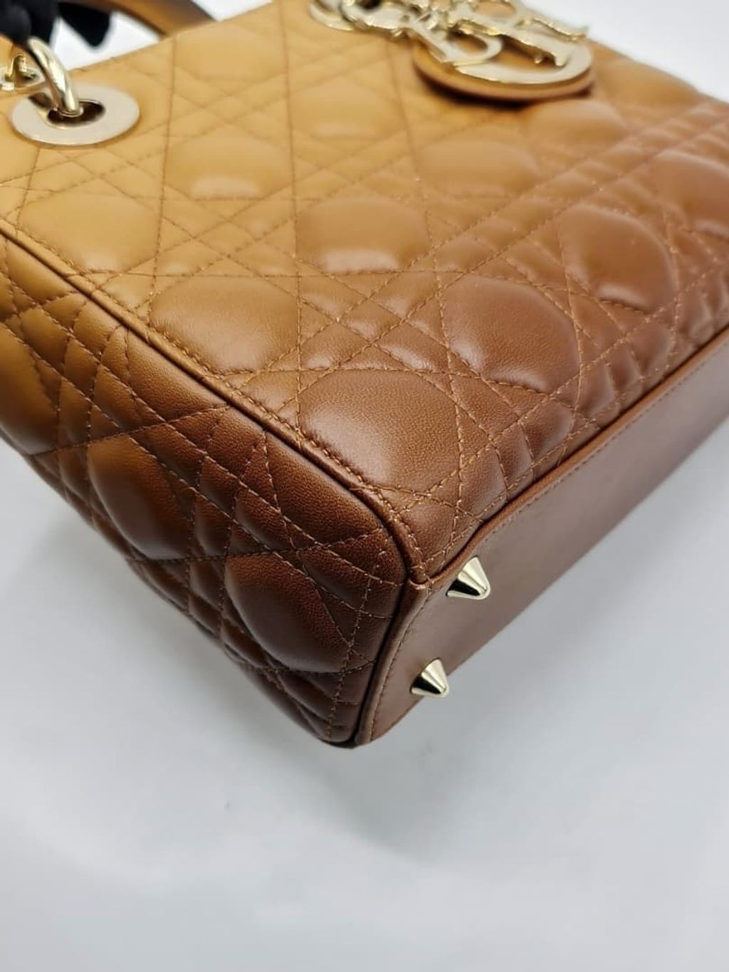 dca15d79-eeb2-450f-a41e-37f7b0bdcb7d