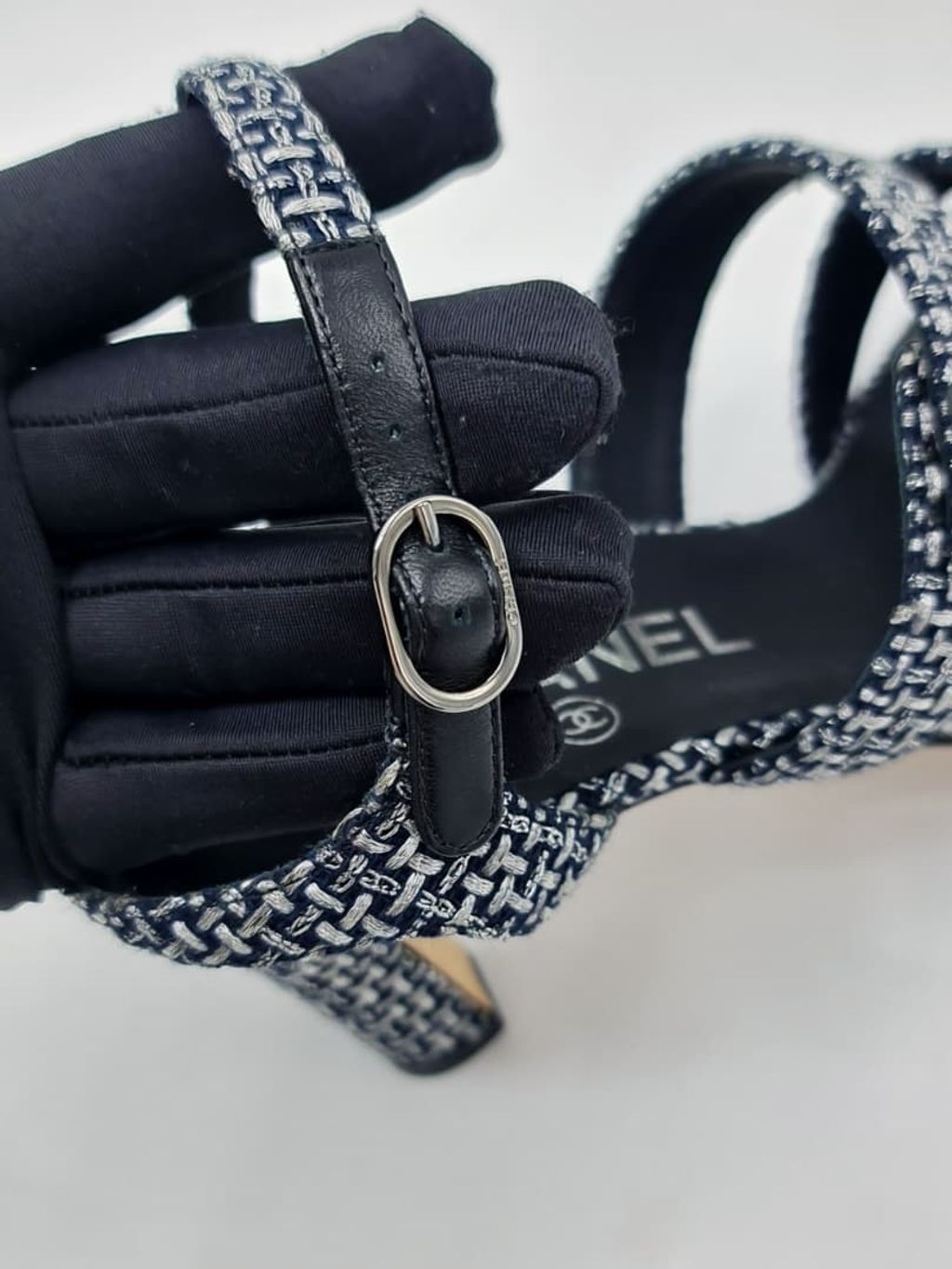 a39b8d49-d345-42a7-9cb9-6680122a0994