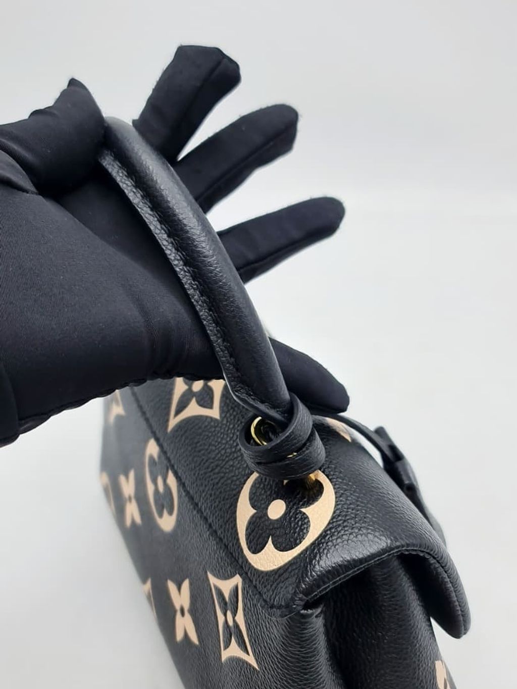 e3064bc2-7bdf-4d35-8066-d7fc110fc88b