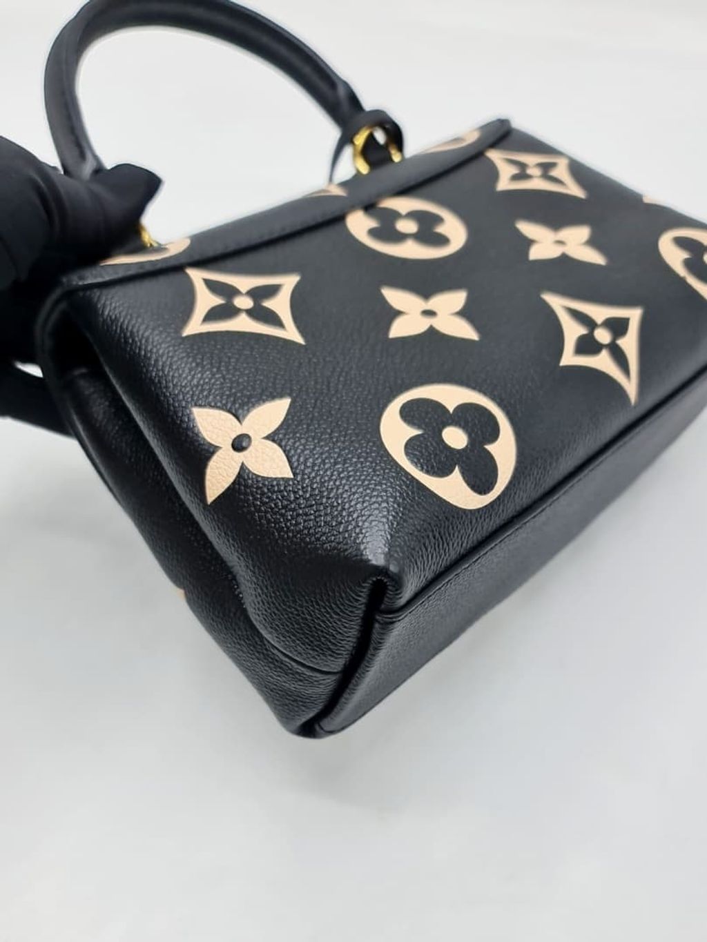 da49dc63-790b-455e-a77c-5c013fc6e09b