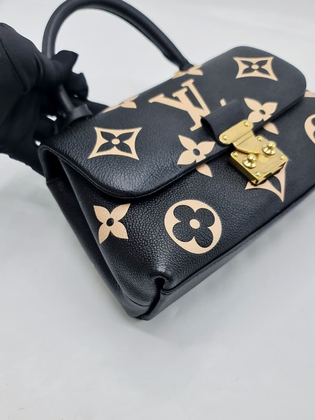 56cfe856-a5f0-42f3-9b99-1e0fbfc8c771