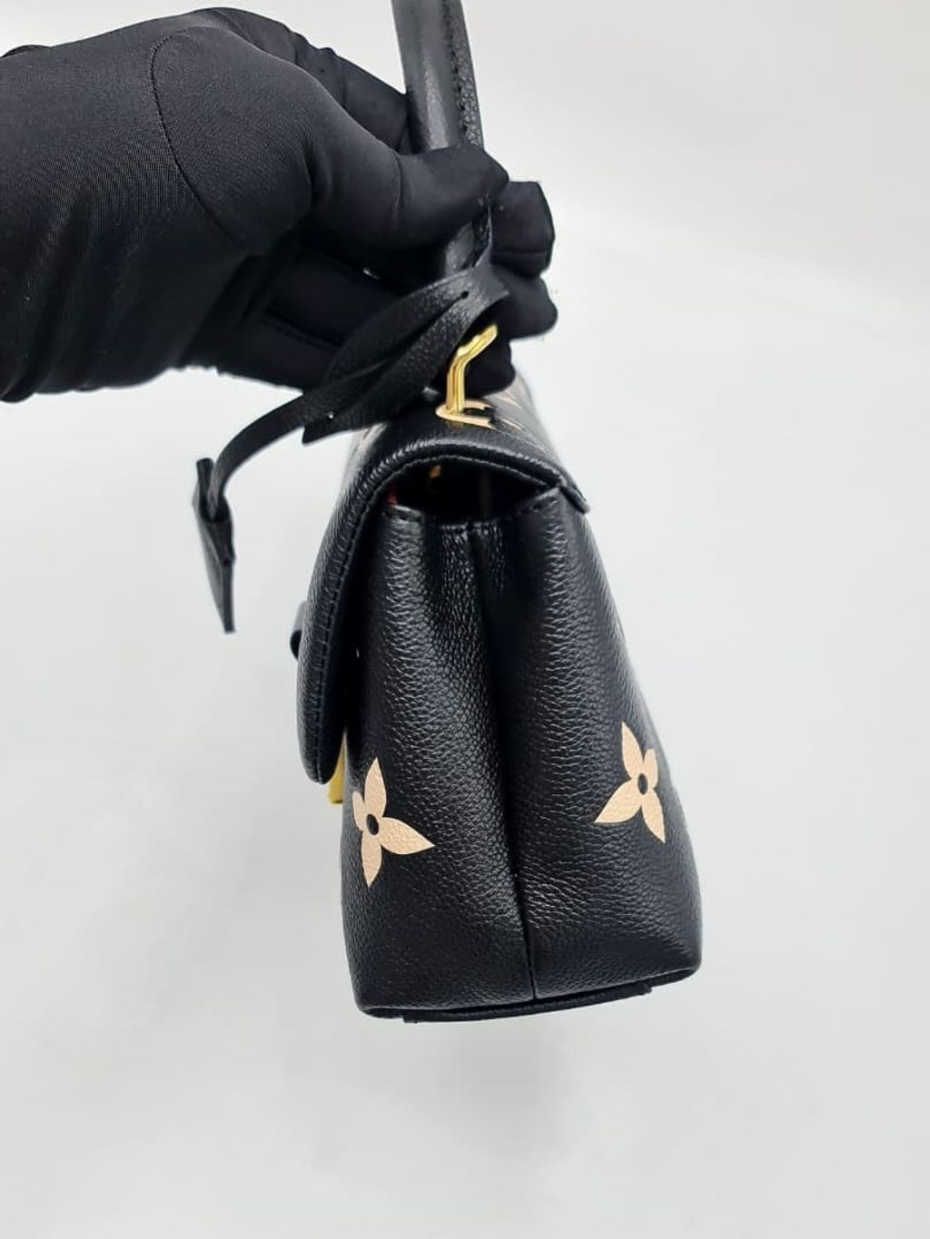 2e7f553c-0534-4791-9235-d1c564daf8da