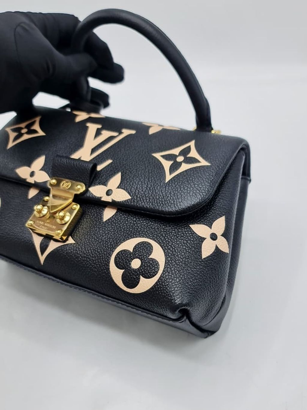 4fce81e1-48e3-4156-9e9c-2f290666dca3