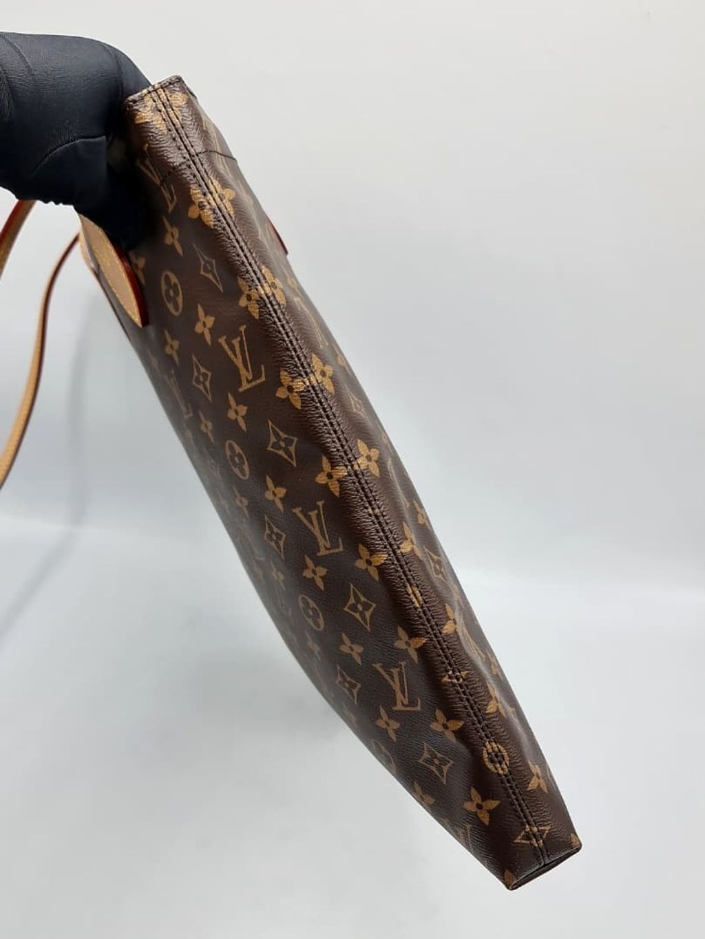 f086472e-5d7e-4ce5-9a29-31e7a61f236a