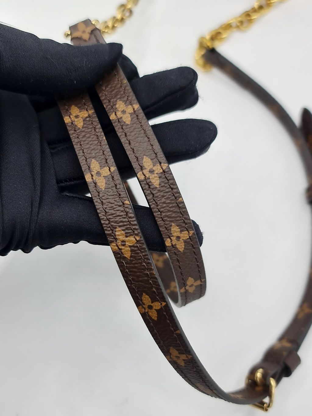 74050d97-ba0d-470a-9d24-7c008a1b8e47