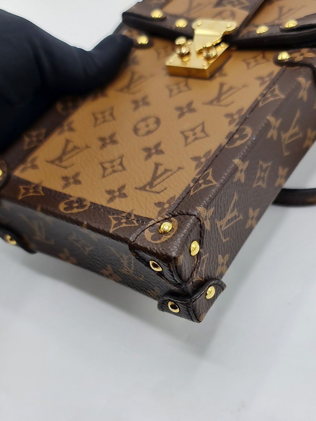 3a038183-e6c2-4495-994e-e7832e6da1c5