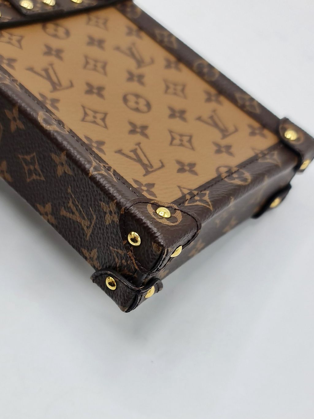 f8fb17db-9a2c-4d22-bee7-64514fce6dd5