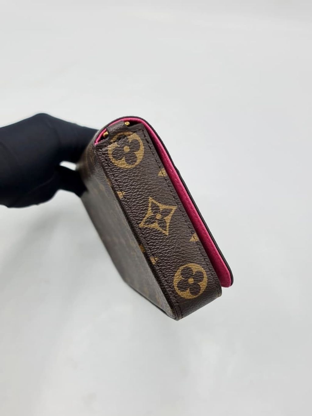 611b217b-09aa-4a8a-892d-5beb9a7465a8