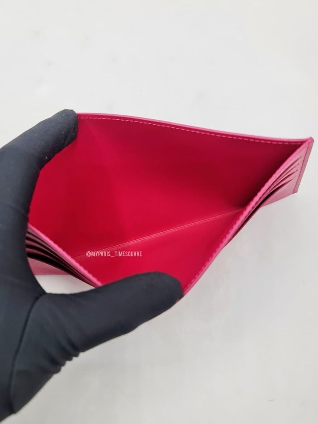 8fe966fc-2ca8-4255-ae2c-8845265cb40c