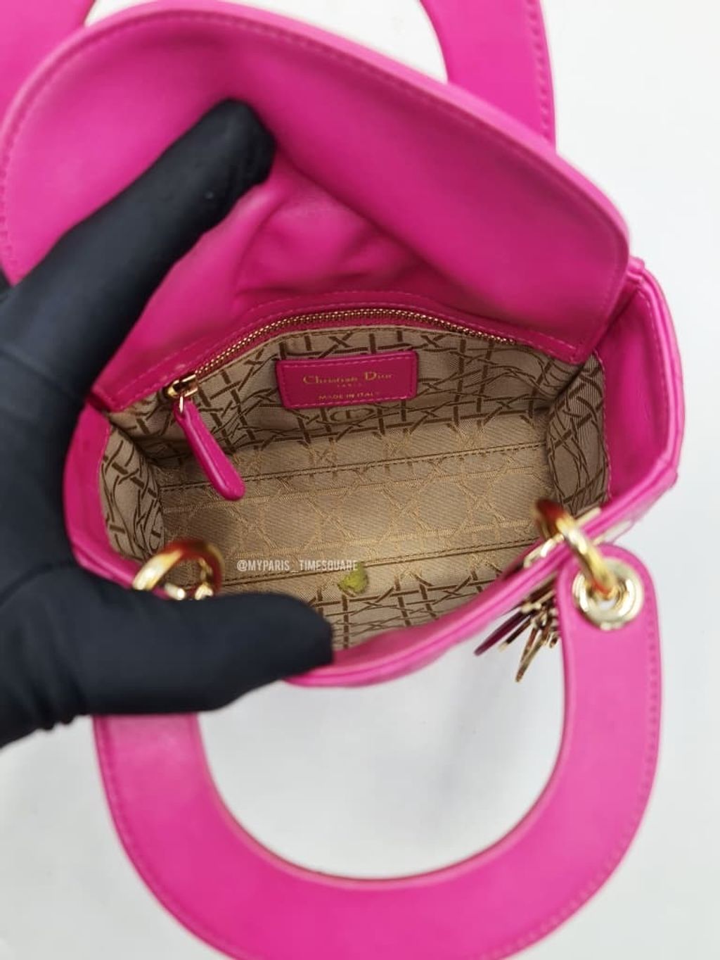 5acd86e6-5729-4a80-aa1c-31bbdc82f294