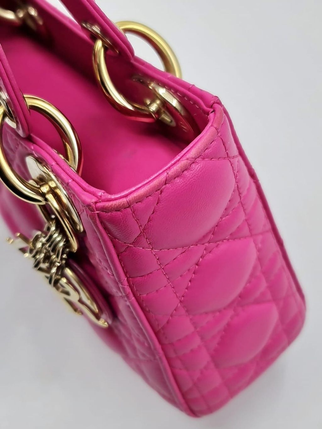 2d150955-d96f-40dc-969e-289668180d8b