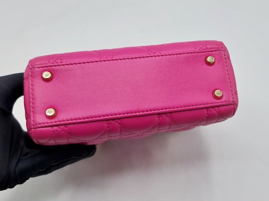 5ea089b7-913b-4b17-b62f-63dbe859a8b9