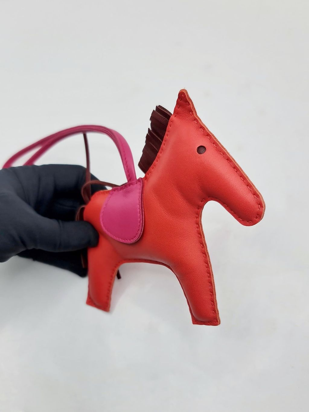 3e9b3556-fa15-4d6b-855b-56f5e2d550e9