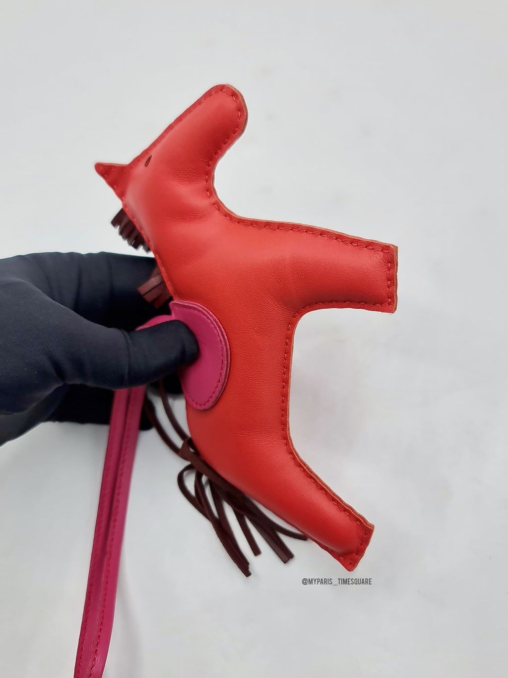 f4403137-fd45-425f-a03a-2f6f948d5692