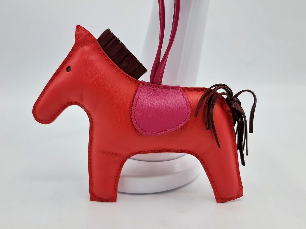 481cb427-8c5a-4c2e-bba5-2e1ae8743096