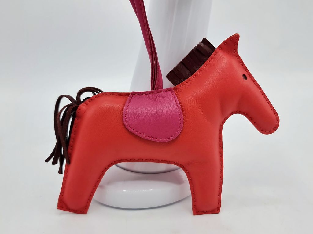 d61c96d0-b642-4525-898c-ab683603a75e