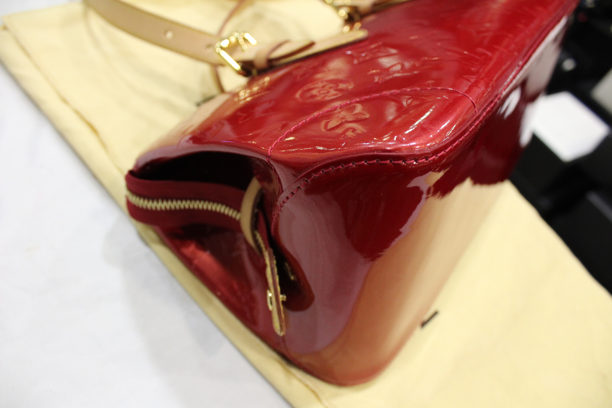 Louis Vuitton Pomme D&#39;Amour Monogram Vernis Rosewood Avenue Bag – My Paris Branded Station-Sell ...