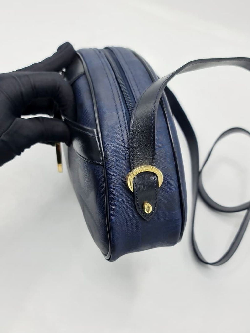 b0ae2bc5-6eee-4423-943b-1f63d4969d94