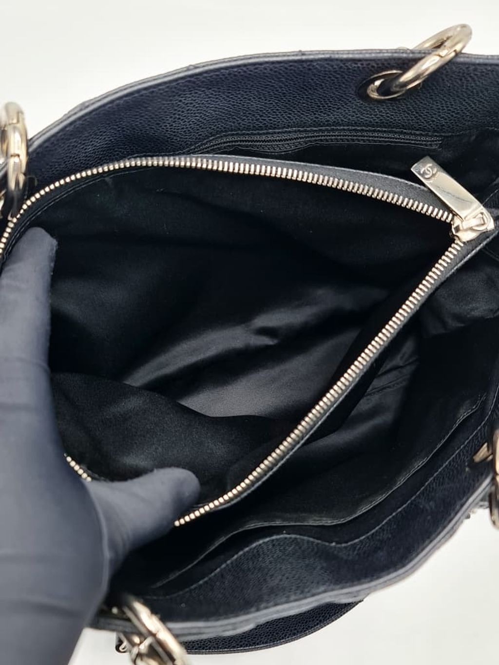 43b52706-cb2d-422f-8b72-49daf7364c69