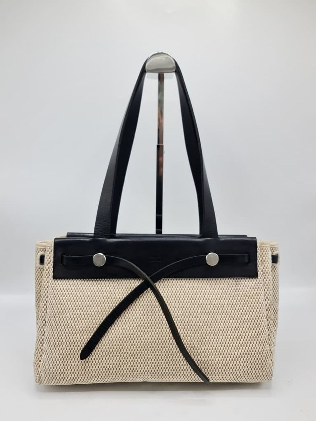 84408eb1-f9ad-4602-aed7-d1d9ad989f93