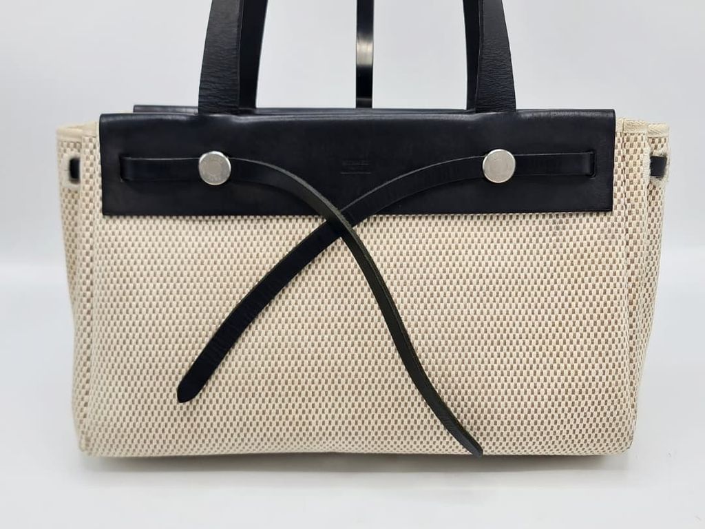 9fbecd15-5478-4516-acb3-232d733387c2