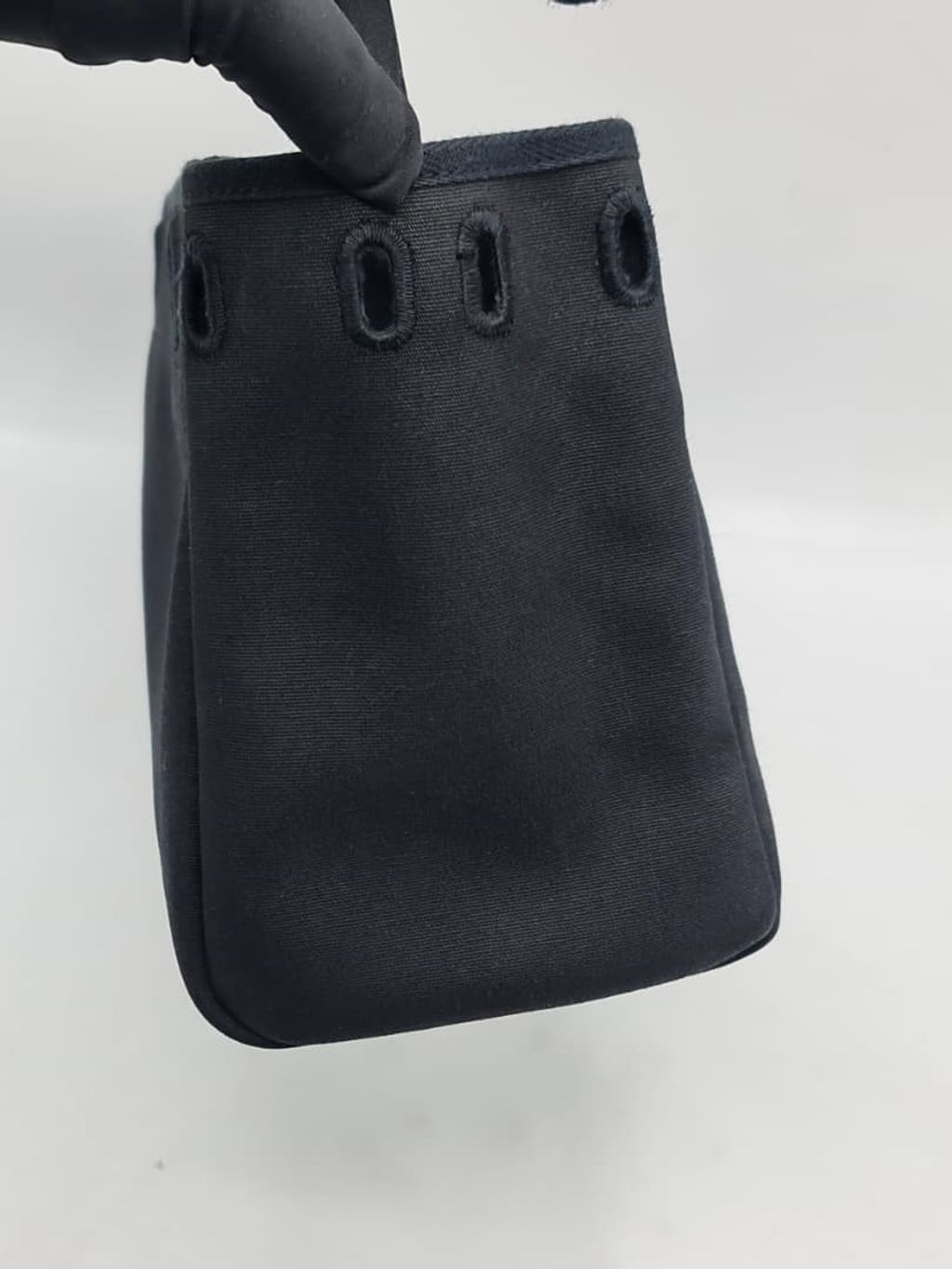 e4386913-53c8-4881-a1b8-ad8fa94deca0