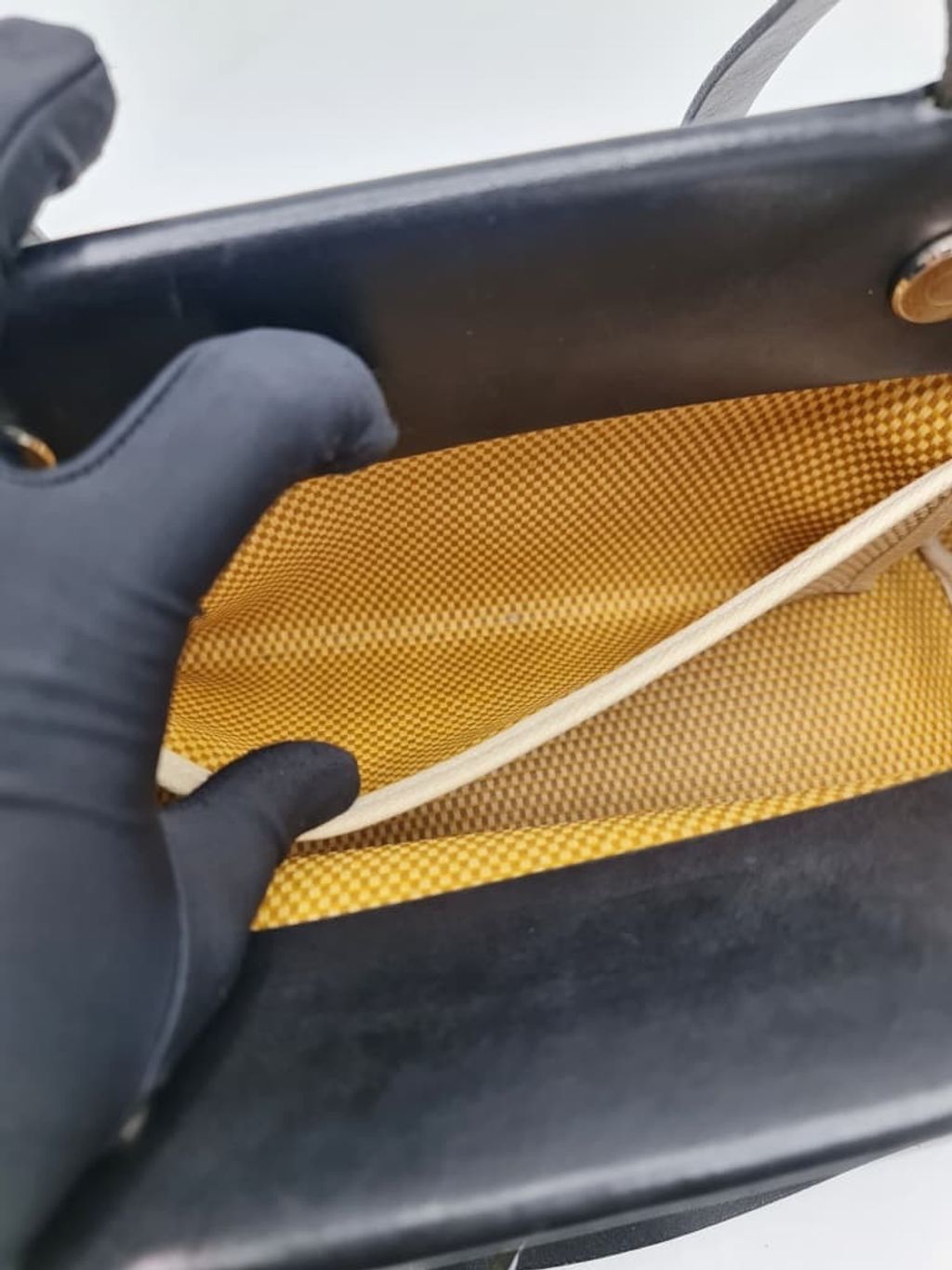 c2bf0b6a-422a-4e37-a246-8d6c756333e2