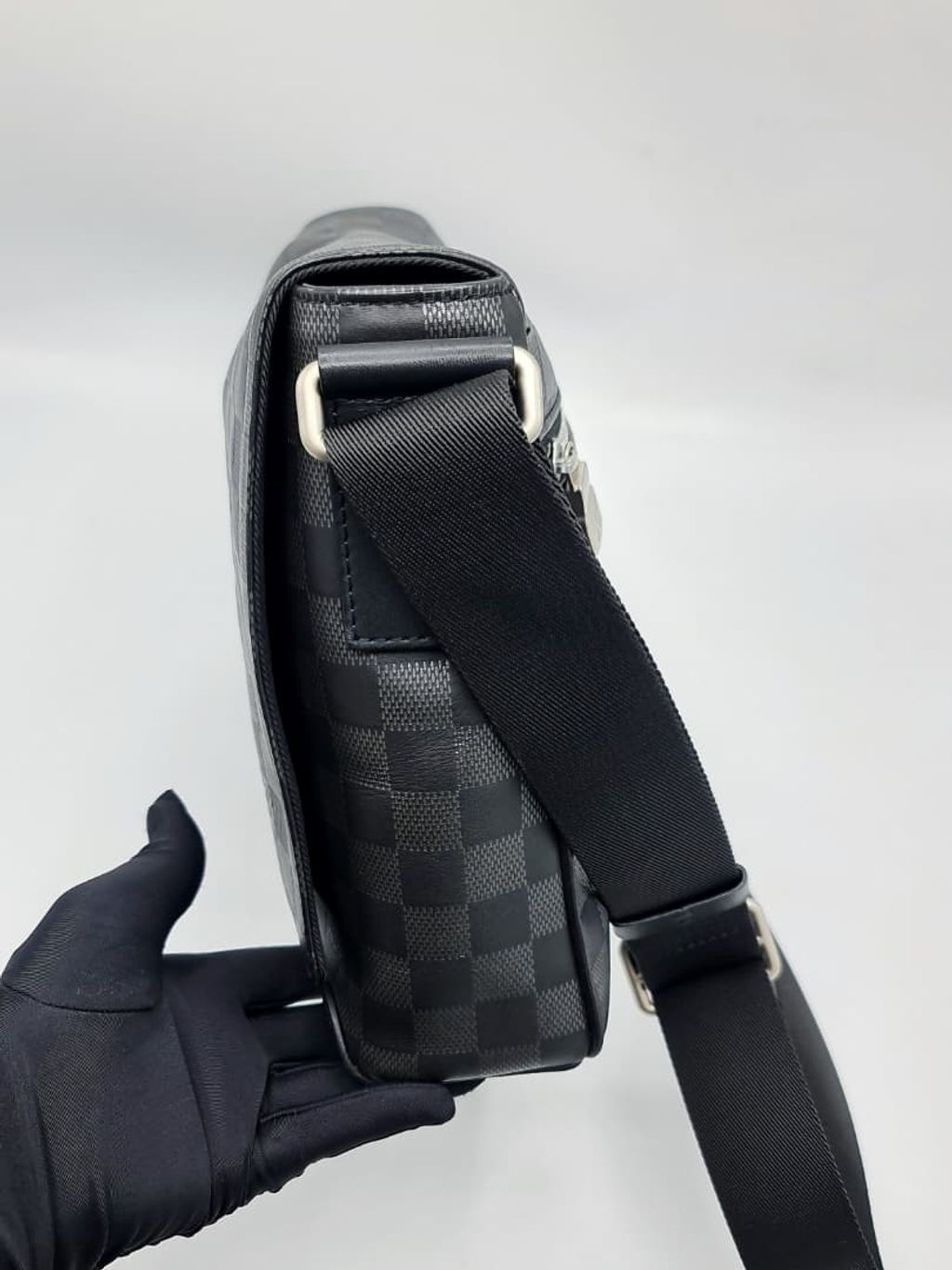 da6f8a23-06fd-4b2c-899f-4b92b4130383