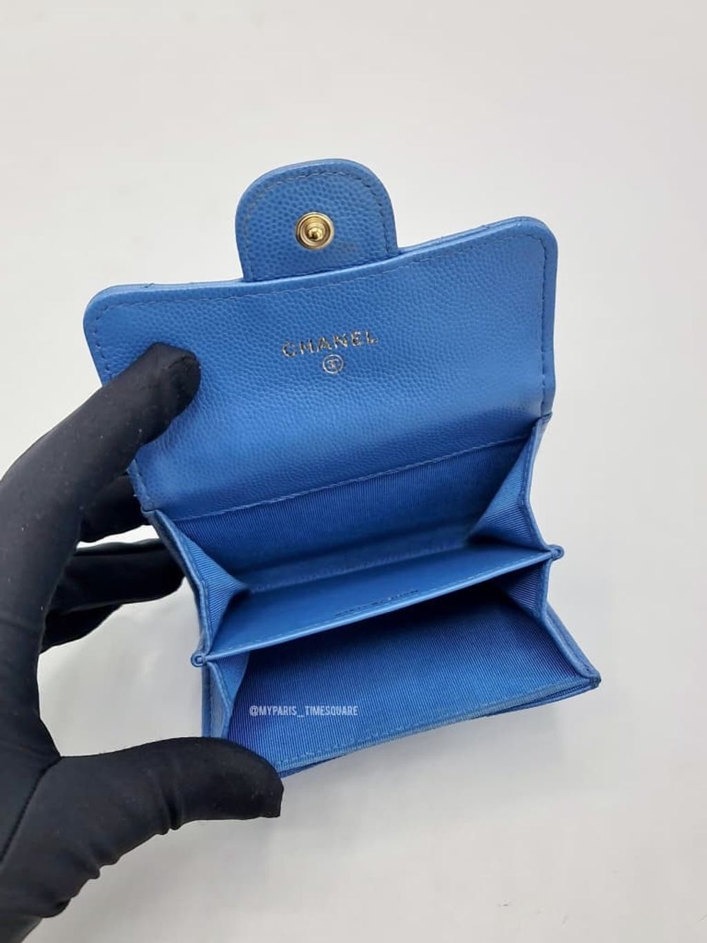 09fd71f1-6dbf-46dd-80c1-9cb3337598dc