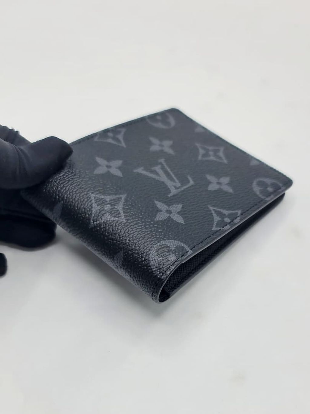 a24d90d2-d0a1-47b3-b982-9cc17ddc3883