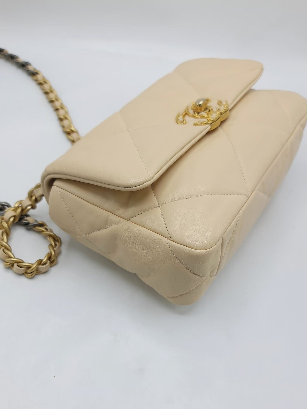 f6853deb-201f-48a2-bb05-ad69170edc9f