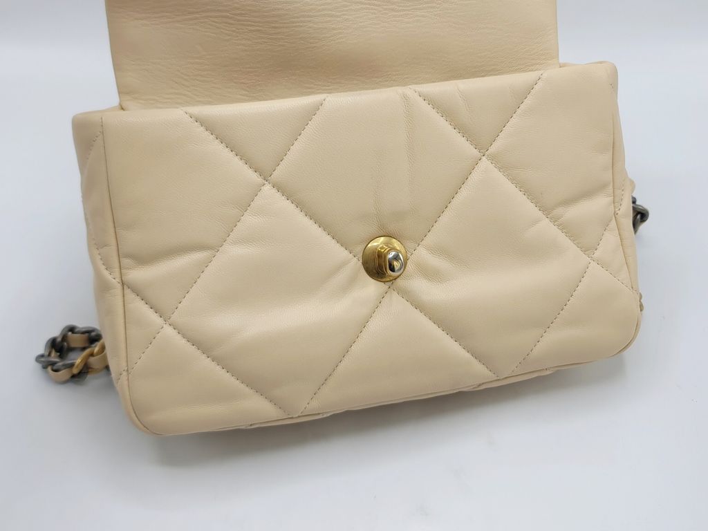 a6bd6a07-d583-48a7-abeb-68f3f905a190