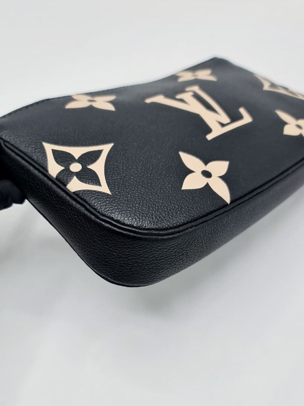 84776811-cd8b-4500-8b66-617a25a68931