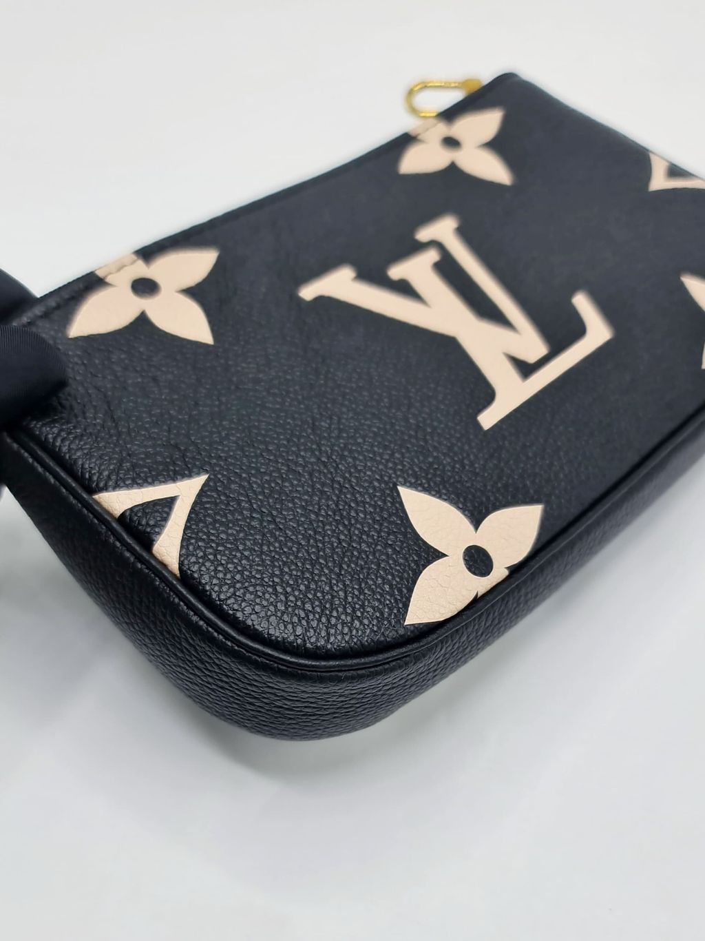 7dadadf4-09b6-4a73-ac6c-012808e7aeff