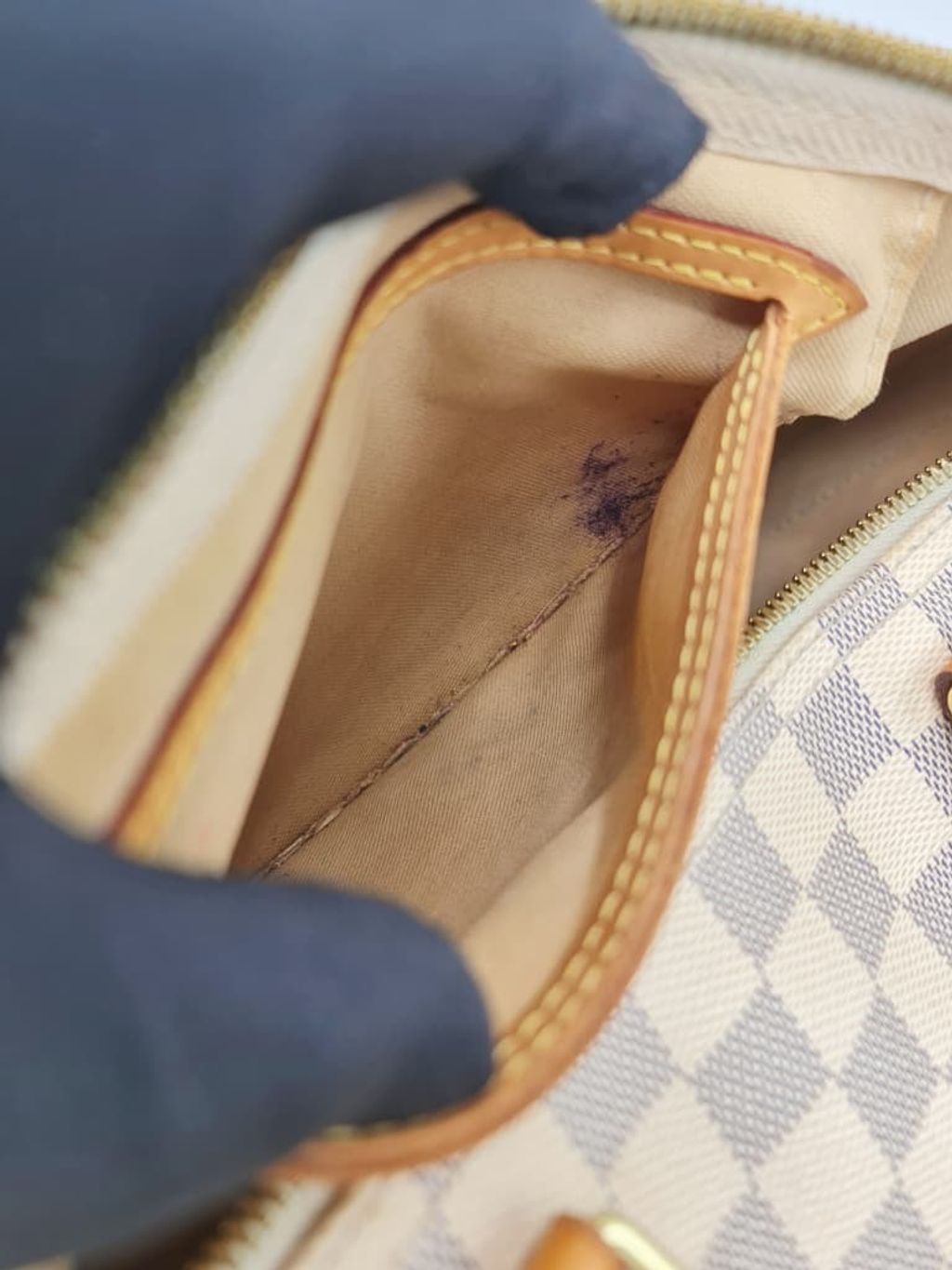 50bca4fe-9bb8-4776-ab12-6037d462d13f