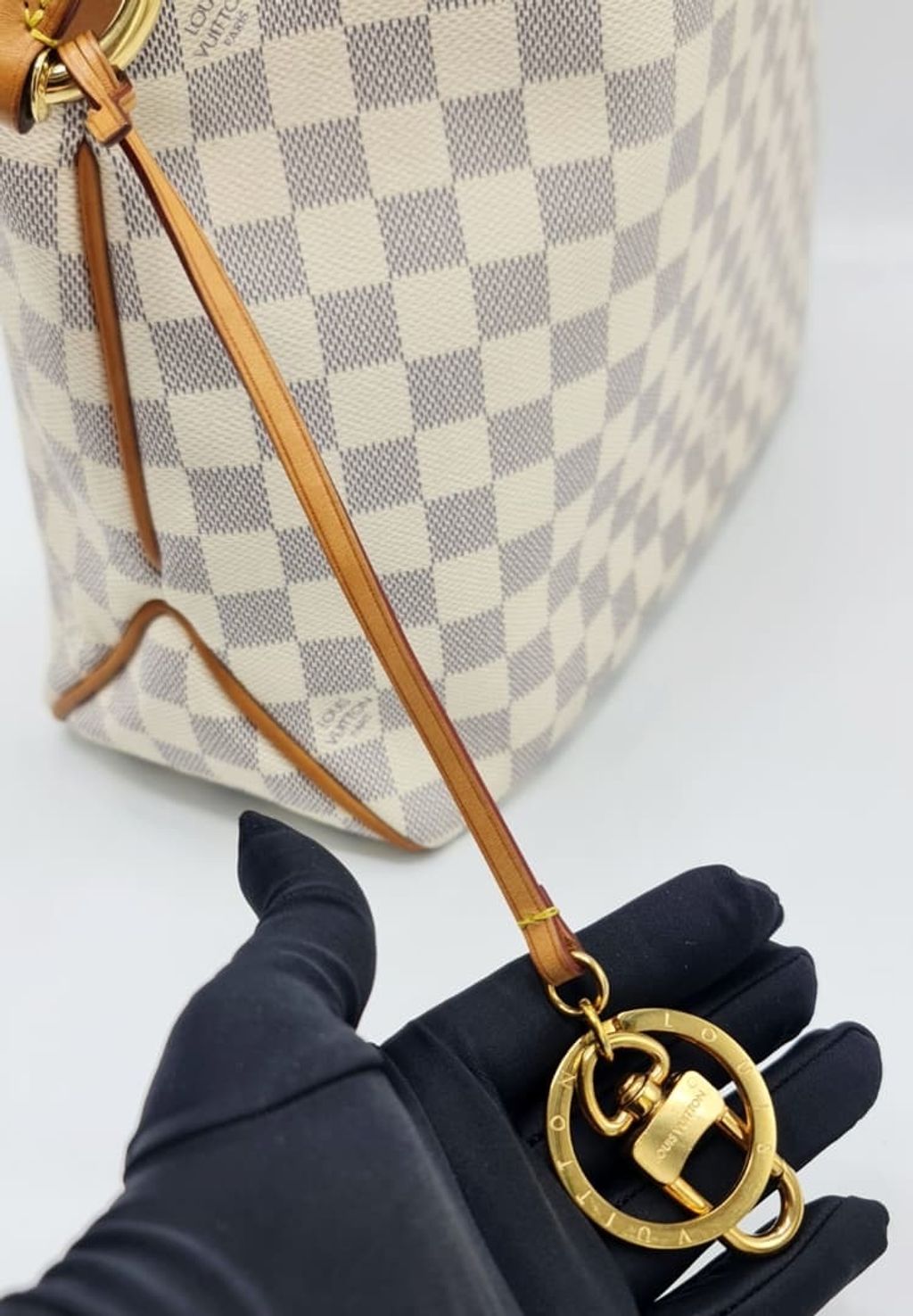 1a07d42b-4411-4430-a724-d3f69545c81b