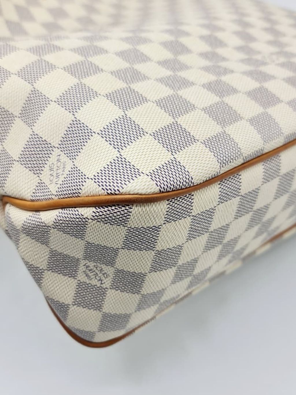 08c5a74e-1034-405d-b09d-3c2de28d6761