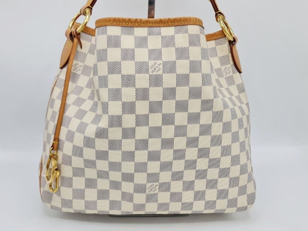 7a73024a-d3f4-423c-bcce-6da25d335cb5