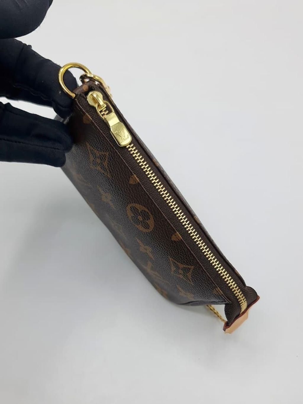 64c3bedb-7e22-49b3-9f65-c4e72a0ca0ce