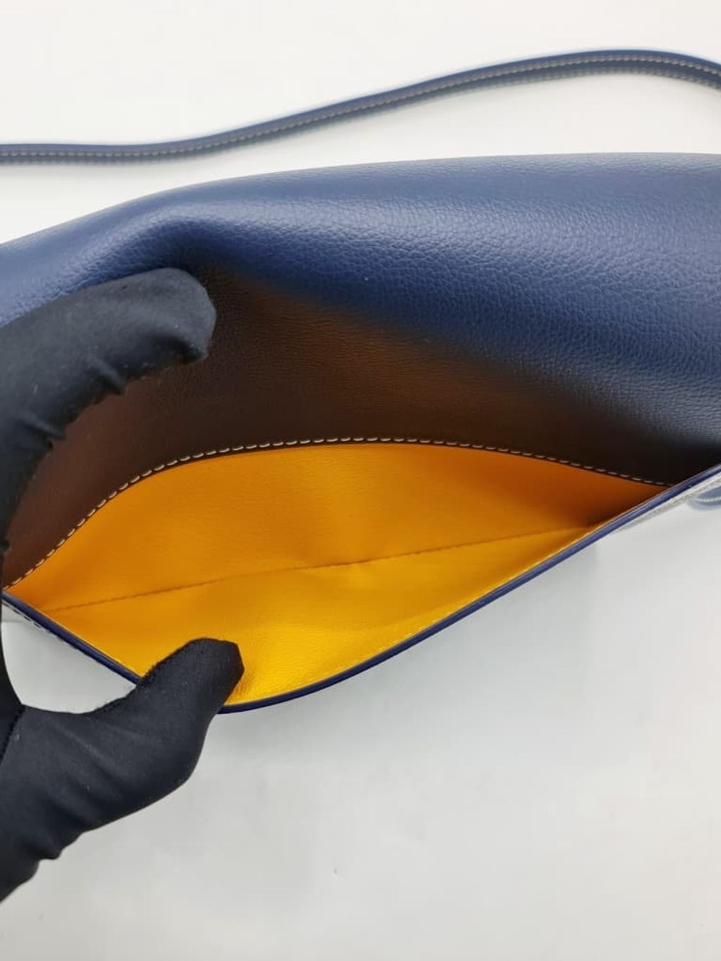 172de6b3-7370-44b6-b186-f24e39e398a2