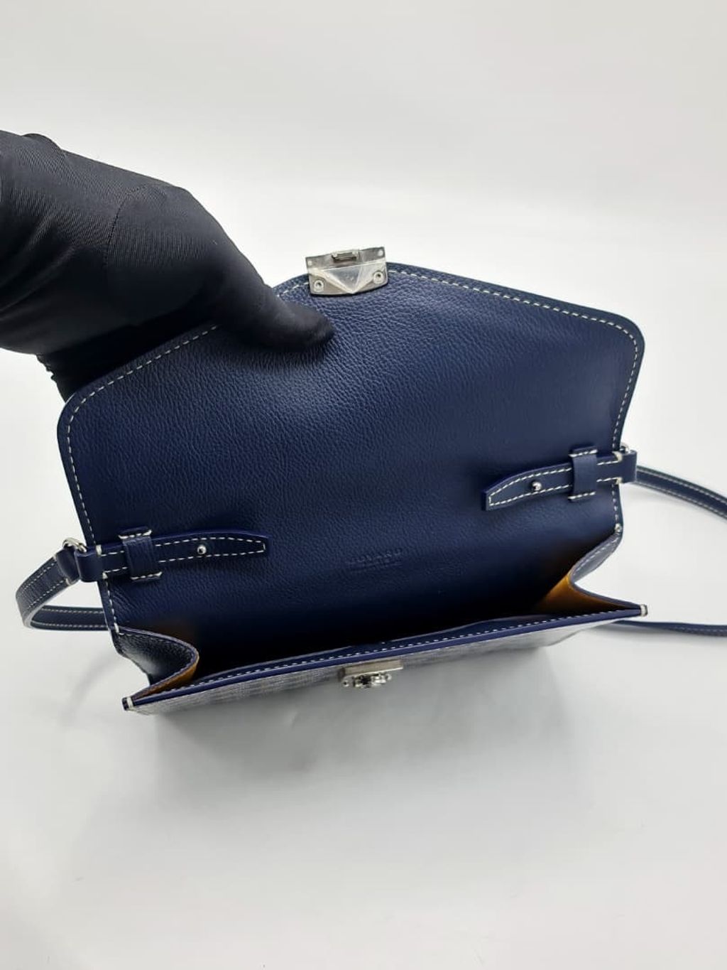 7c5ff5ac-17c1-4485-9526-61de21c063b1