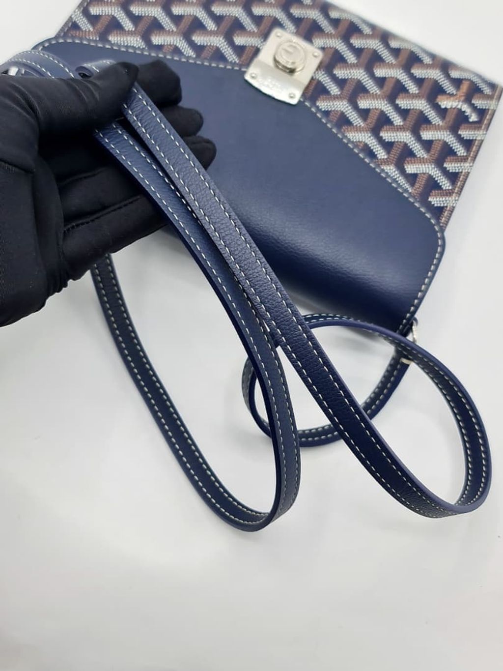 683d706d-3d49-4eca-ad85-a37e70709d0d