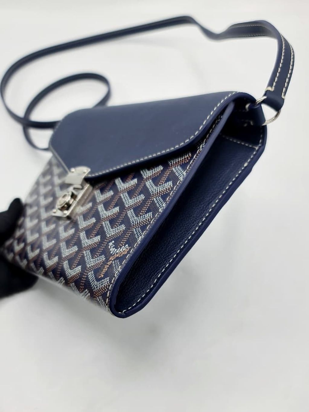 930c3d8f-67cb-41cc-8bf4-1e9b7b0ed7f5