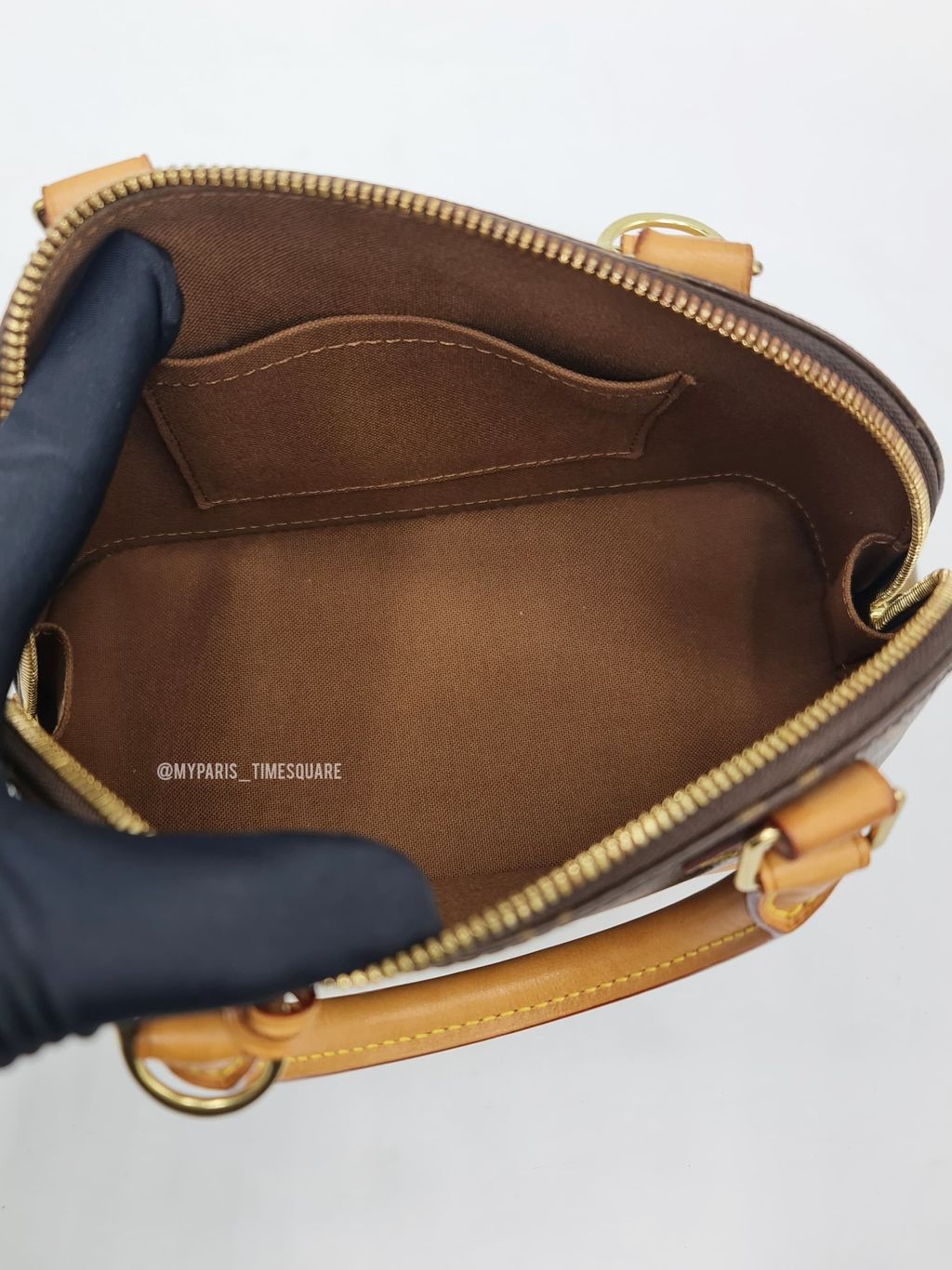 aa3df1f5-dd34-4ccb-bb9c-00823fe962cc