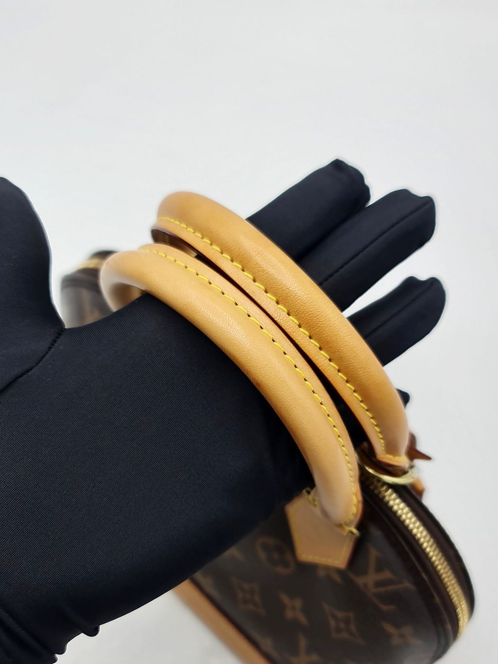 1ba5fa26-b877-49a1-9b4b-29cd2c2ef34b