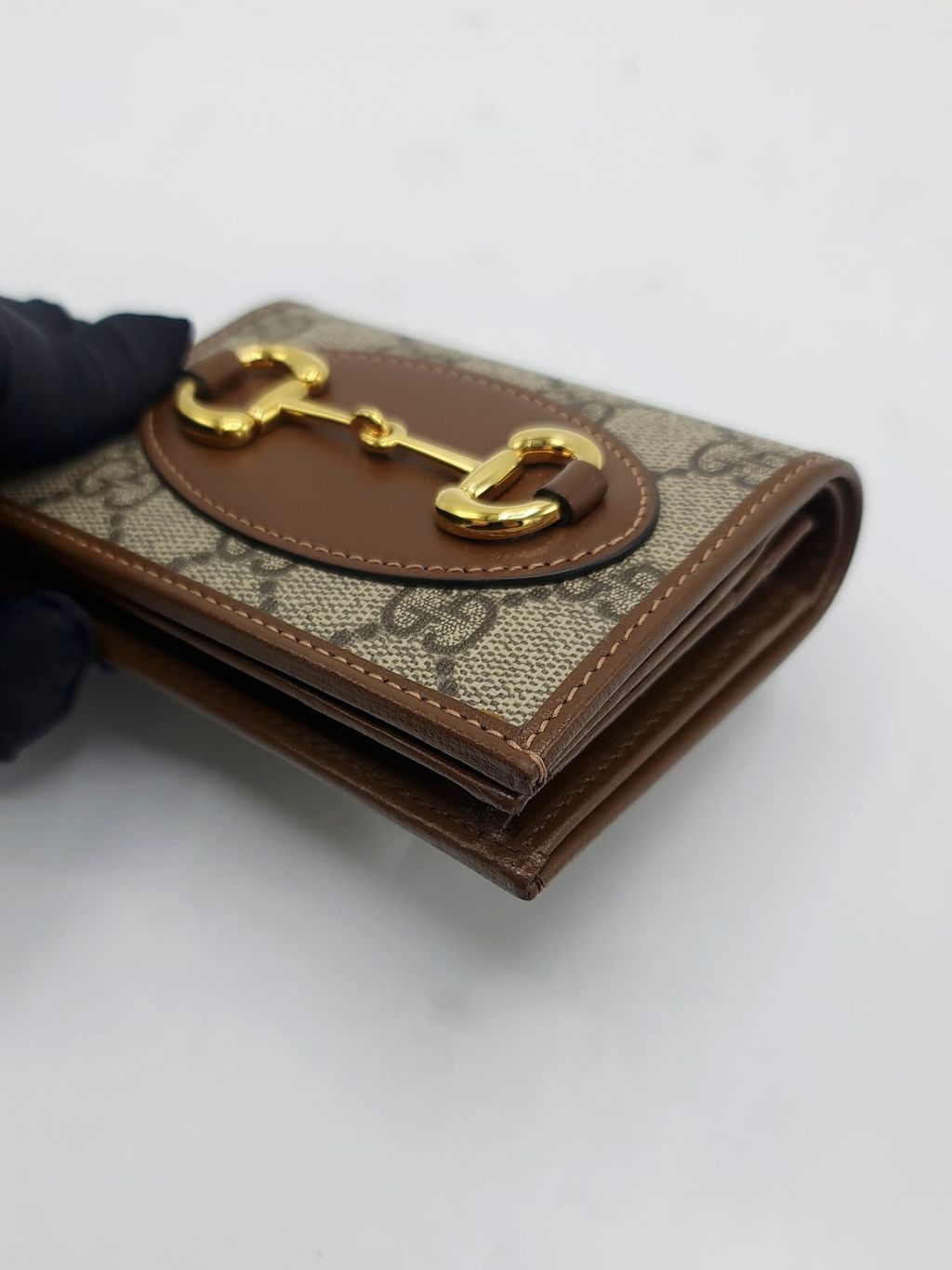 27642763-5c37-4590-ac69-fddfe5a633f8