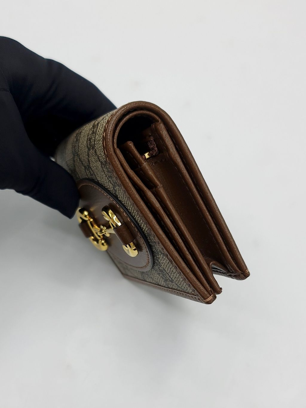 ce697bfa-7ed9-494c-96ec-edf6affd1ebf